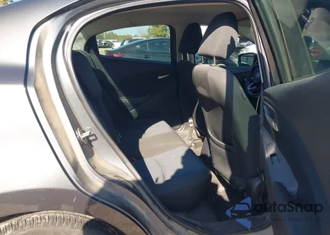 2020 Toyota Yaris Le из США, поврежденный, VIN 3MYDLBYV6LY715395